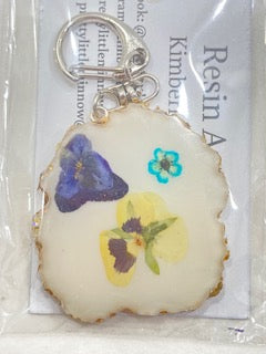 Pressed Bloom Elegance Resin Keychain