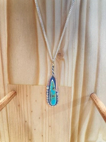 Forget Me Knot Sierra Nevada Pendant & Chain